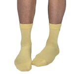 Strumpor i gult från Tag Socks